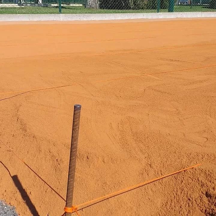 Campi sportivi in terra rossa